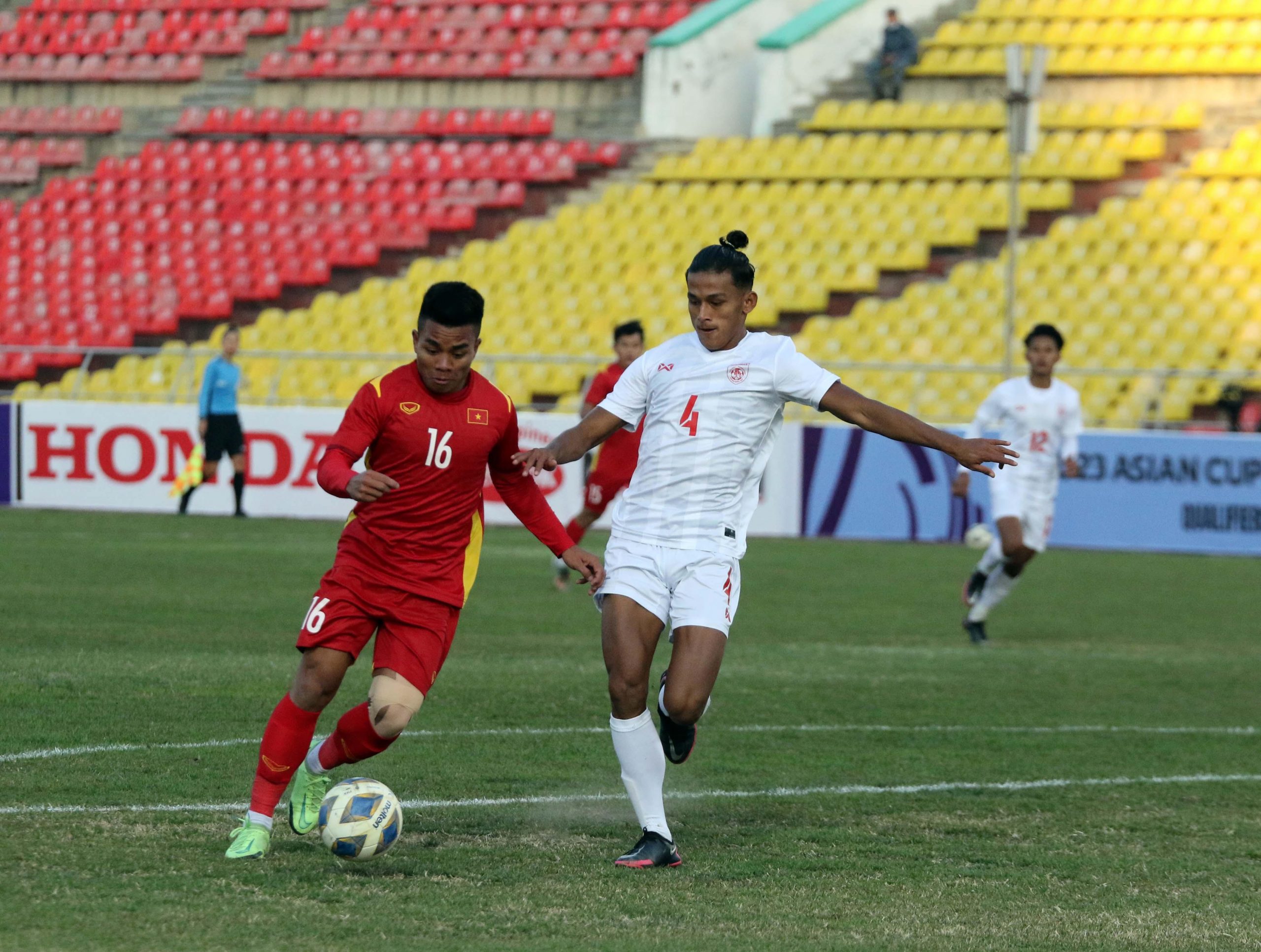 Hồ Thanh Minh bị loại khỏi danh sách 30 cầu thủ dự AFF Cup 2021