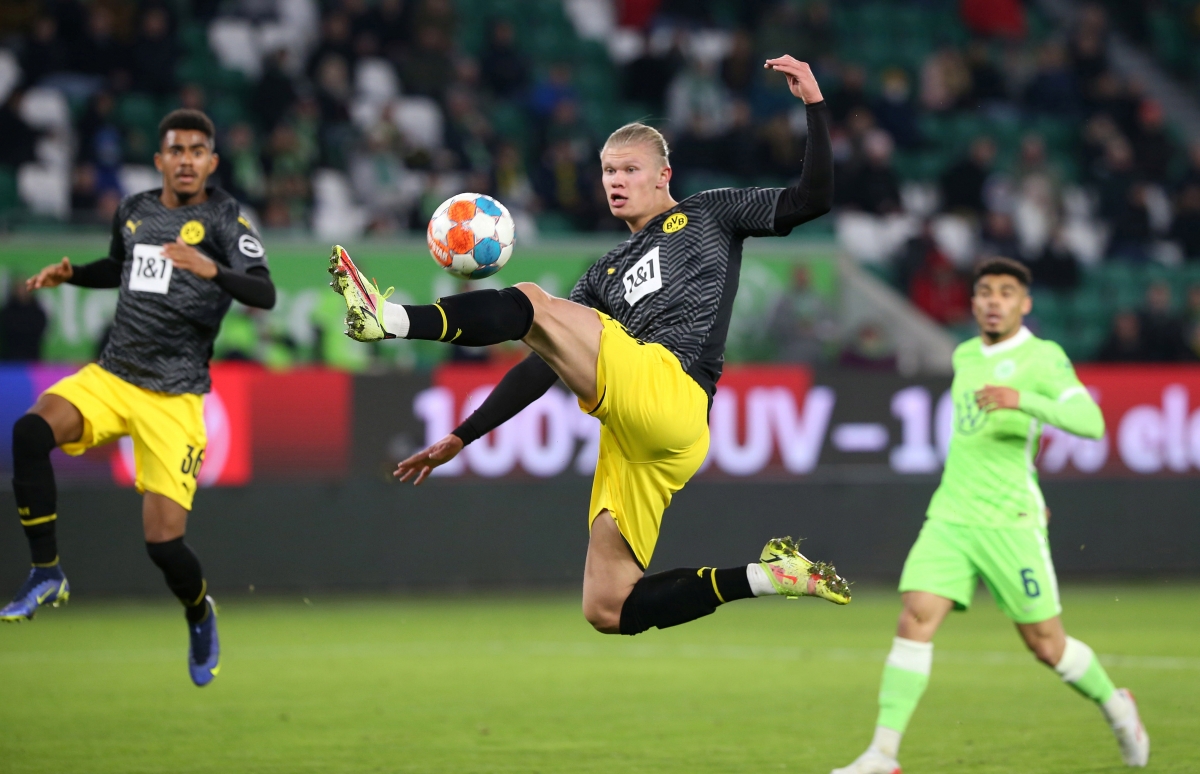 Erling Haaland đóng góp 1 bàn thắng giúp nâng tỉ số lên 3-1 cho Dortmund