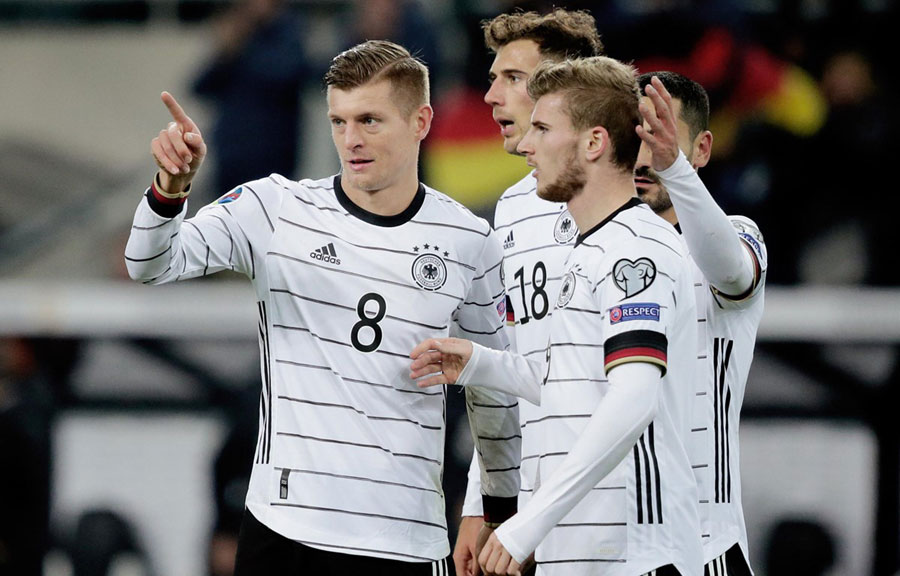 Hàng thủ đội tuyển Đức vẫn chưa được vững chắc